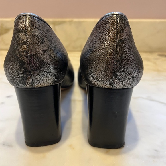 Etienne Aigner "Dylan" square toe metallic pumps with block heels - size 7 - Picture 4 of 5